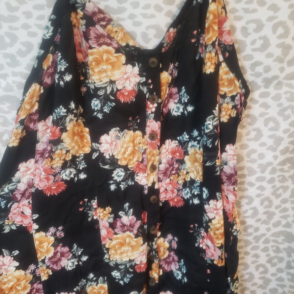 Torrid button front cami top NWOT